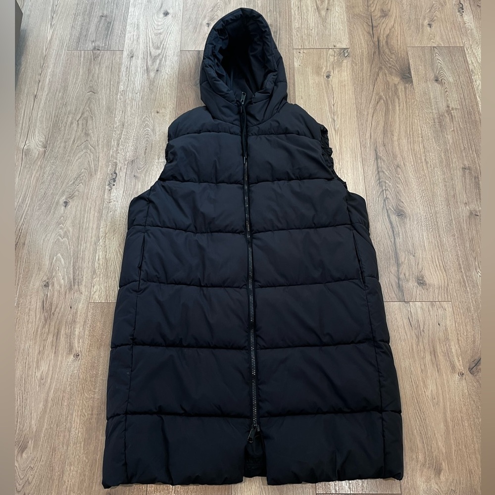 H&M Black Hooded Puffer Vest